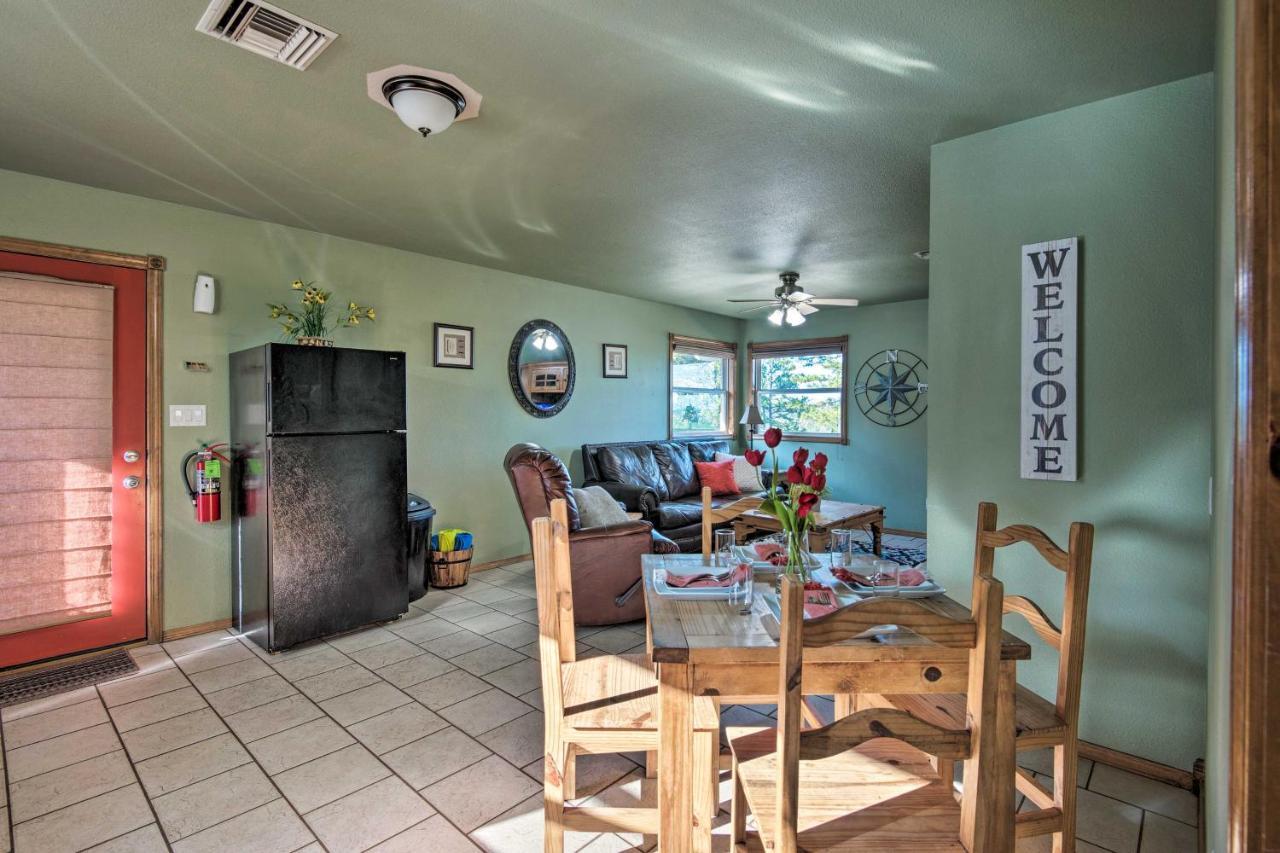 Broken Bow Cottage With Deck, Hot Tub And Fire Pit! Eksteriør bilde